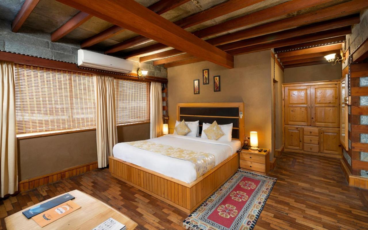 Hotel Shobla Kaathkuni Royale à Kulu Extérieur photo